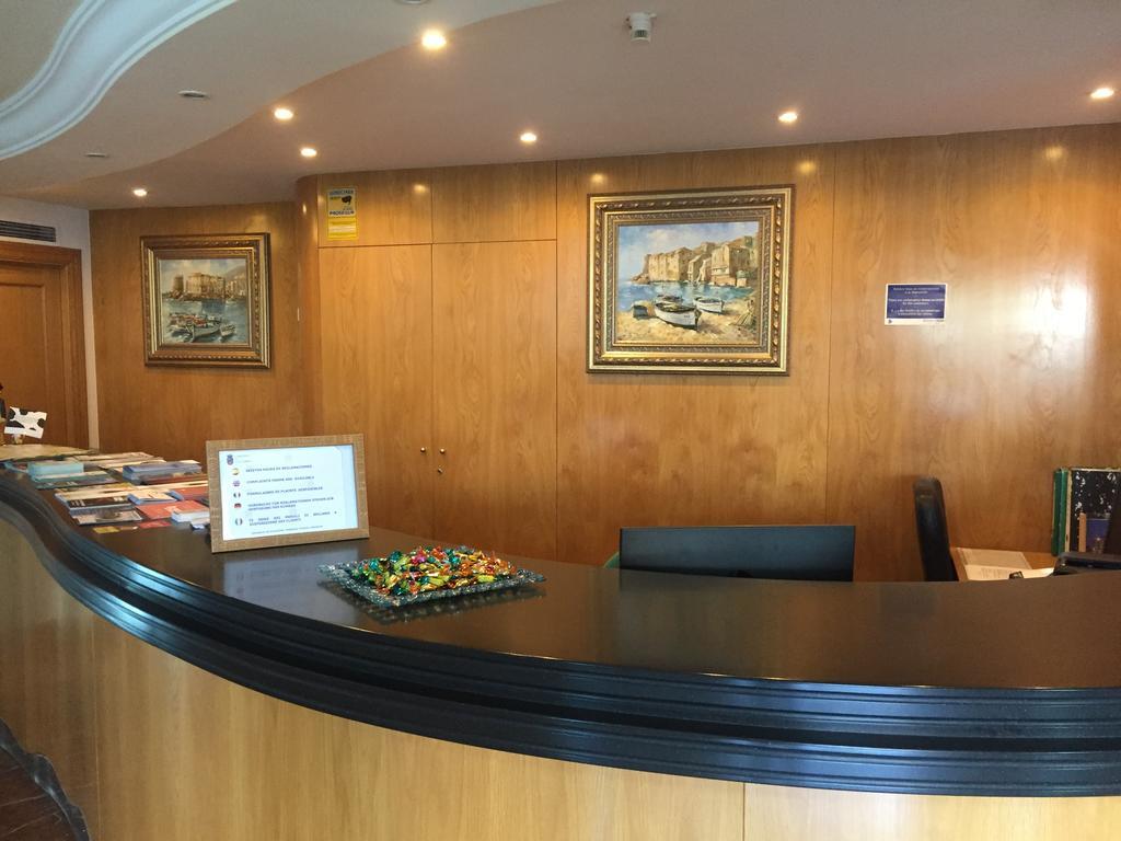 Hotel Nueva Plaza Maliano Ngoại thất bức ảnh