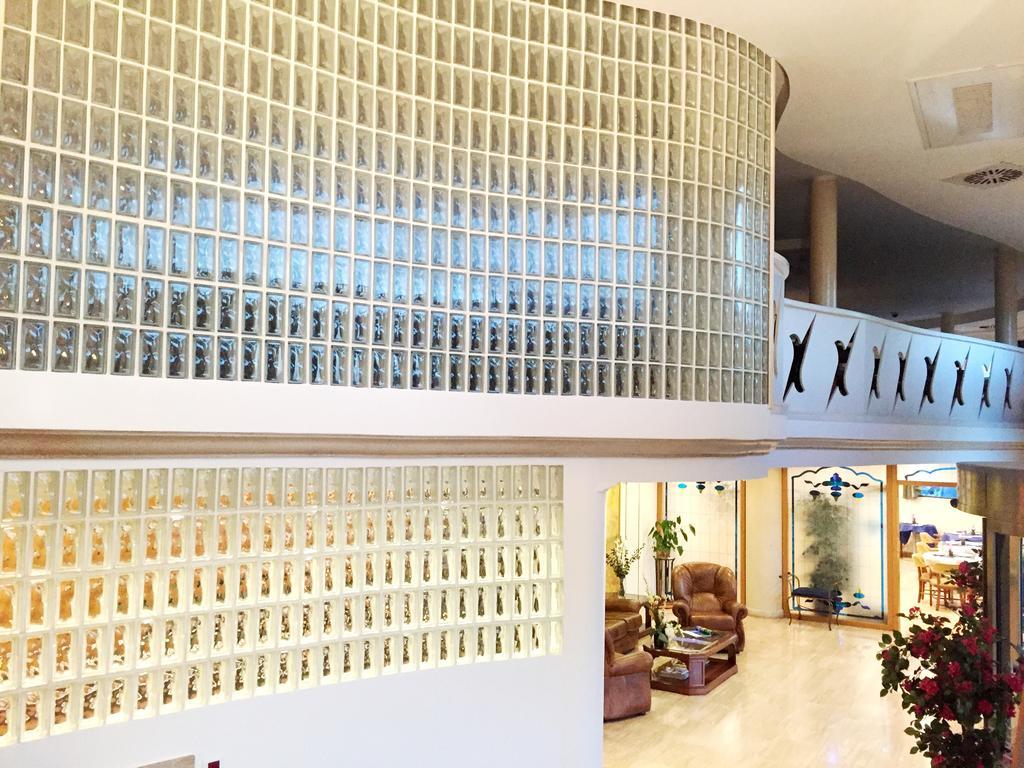 Hotel Nueva Plaza Maliano Ngoại thất bức ảnh